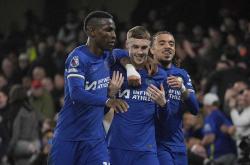 开云下载-包含切尔西阵容问题昭著，球队需调整战术备战未来比赛的词条