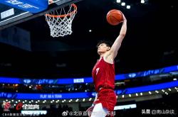 开云APP-球员训练备战近期国内篮球盛事，锻炼实力！的简单介绍