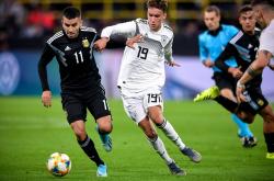 开云APP-荷兰女子足球队在比赛中斩获胜利