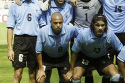 开云体育在线-乌拉圭队的攻击打法令人眼前一亮，球迷们喜爱