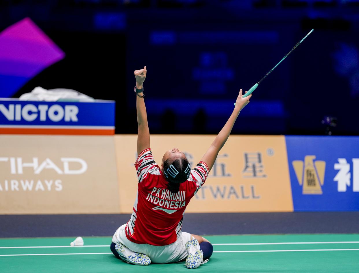 包含泰国羽毛球队碾压日本羽毛球队，辛杜爆发神勇的词条