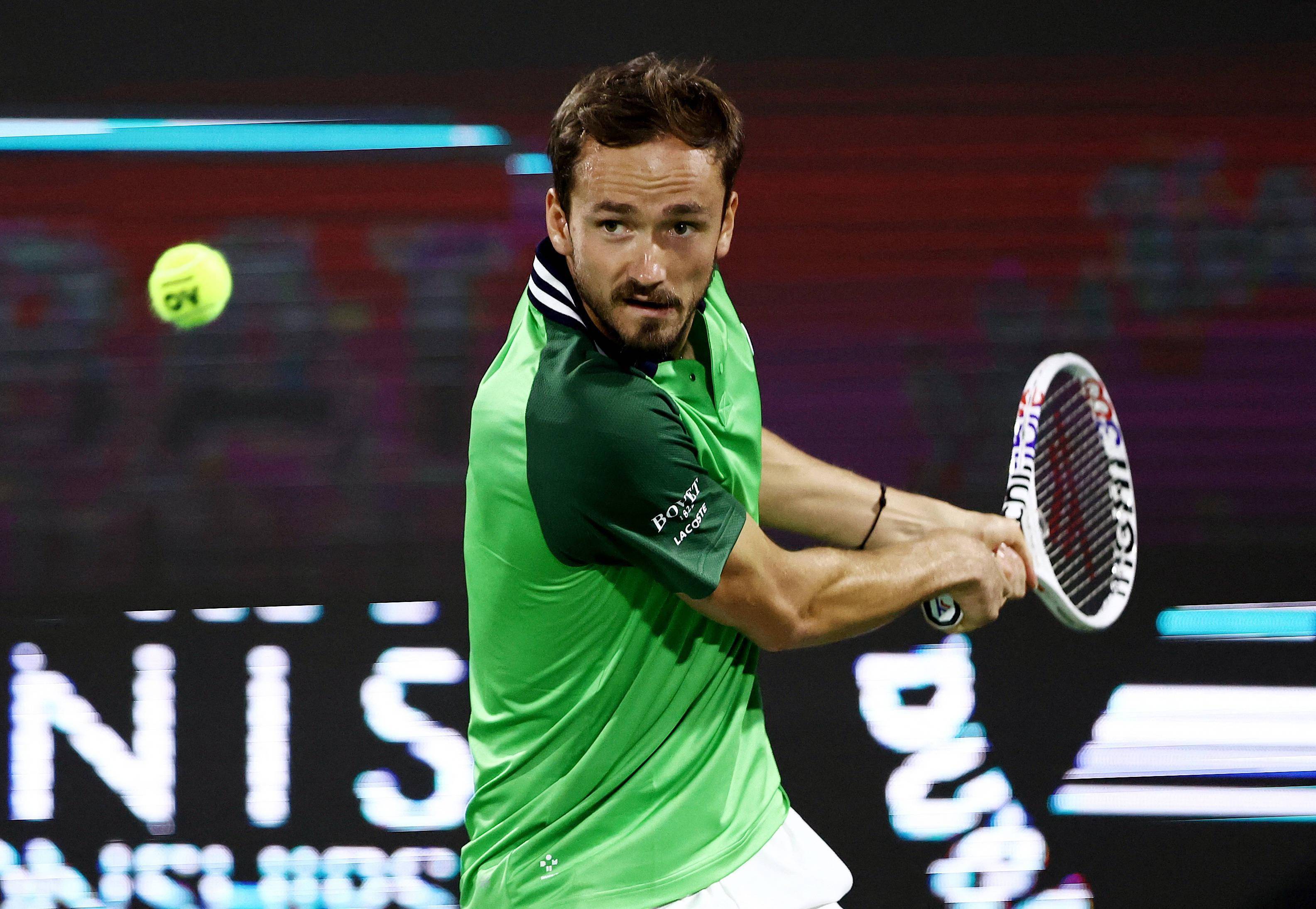 包含英国网球队险胜意大利网球队,梅德韦杰夫统治全场的词条 包含英国网球队险胜意大利网球队,梅德韦杰夫统治全场的词条