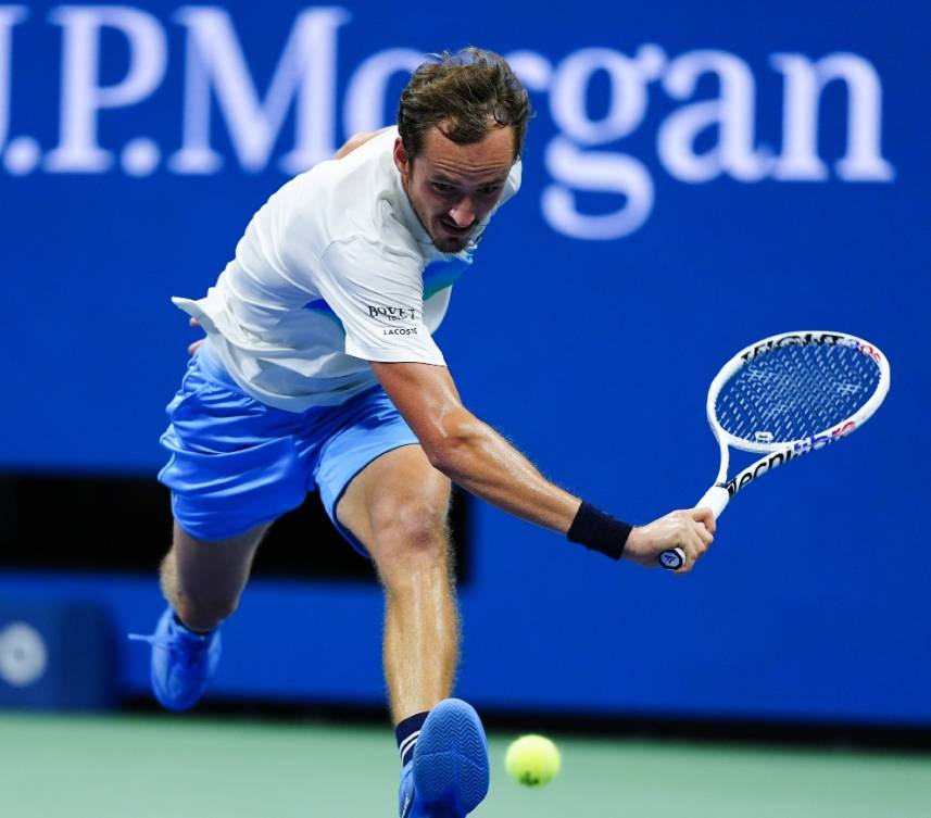 美网鏖战年终总决赛,辛纳统治全场 美网鏖战年终总决赛,辛纳统治全场